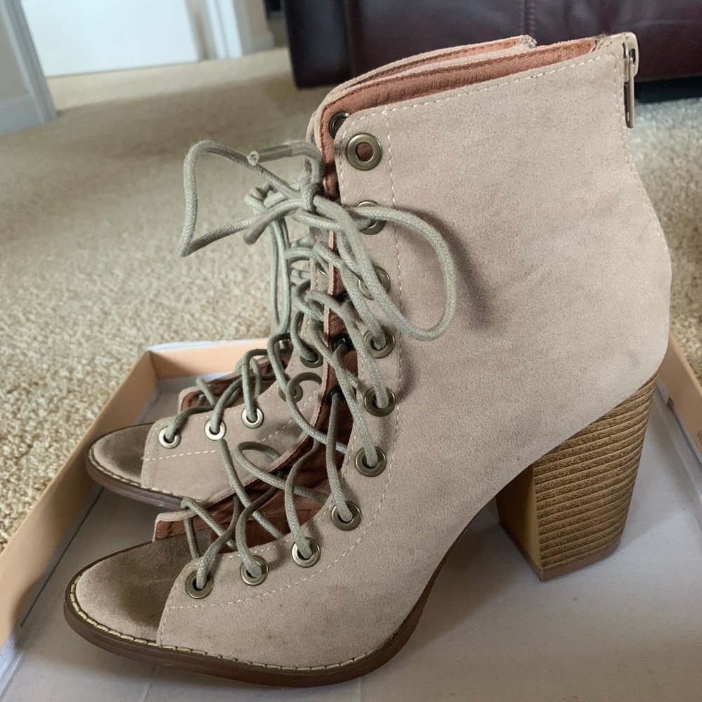 Open toed heels
